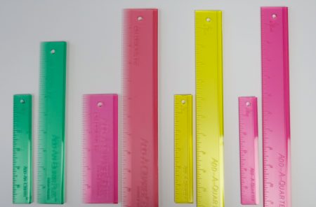 Cm Diseños de plástico Add-a-Quarter ruler-6-inch